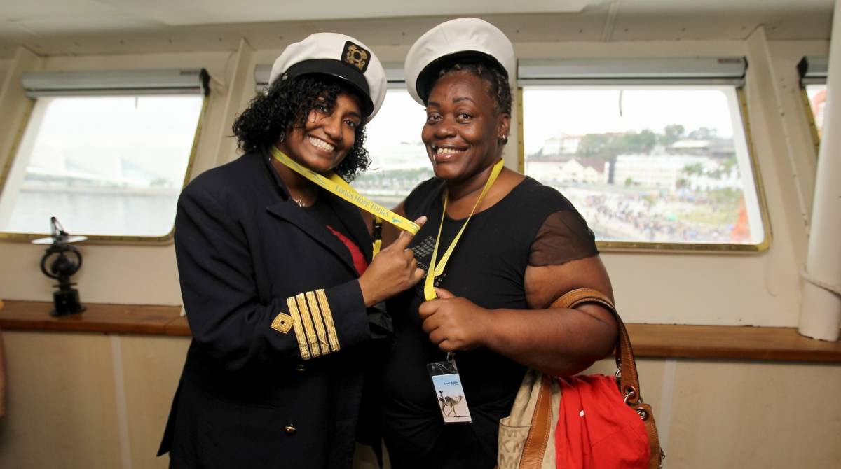 Rio de Janeiro - 21/09/2019 - O Logos Hope, a maior livraria flutuante do mundo, atracou na Zona Portuária do Rio de Janeiro nesta quinta-feira. Na foto acima Miriam Lino e Regina Helena Silva. Foto: Luciano Belford/Agencia O Dia
