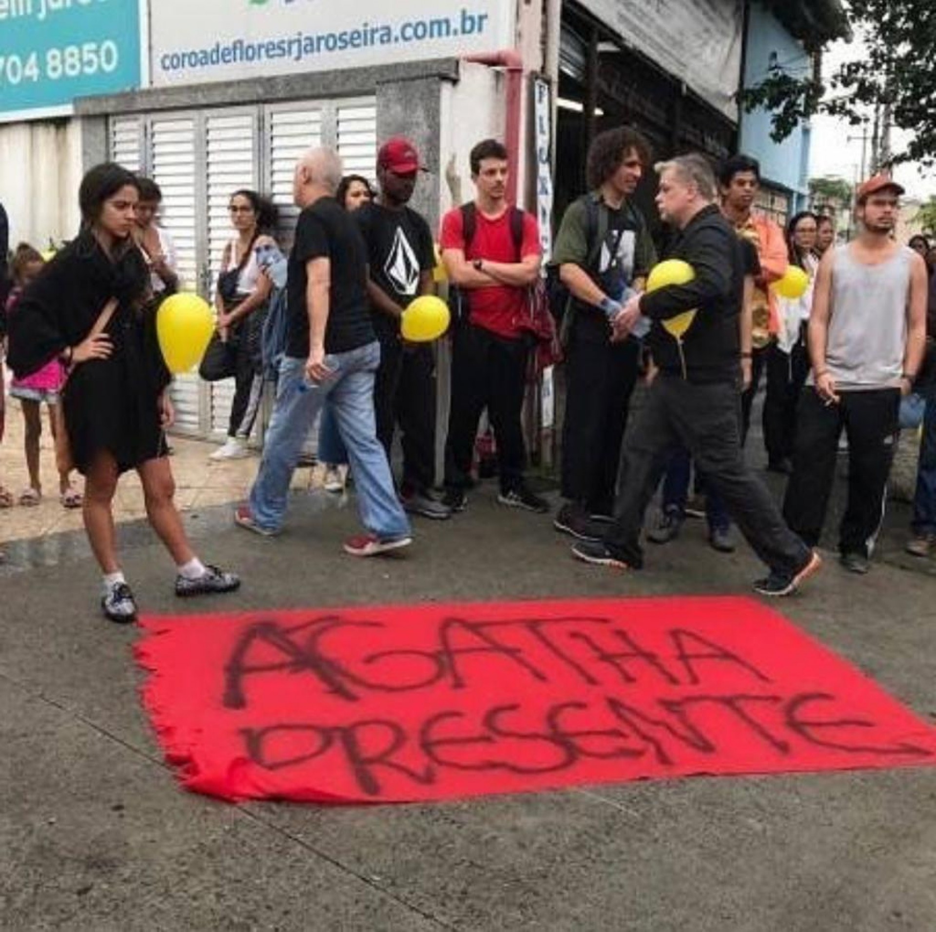 Fábio Assunção e Pally Siqueira juntos em protesto - reprodução Instagram