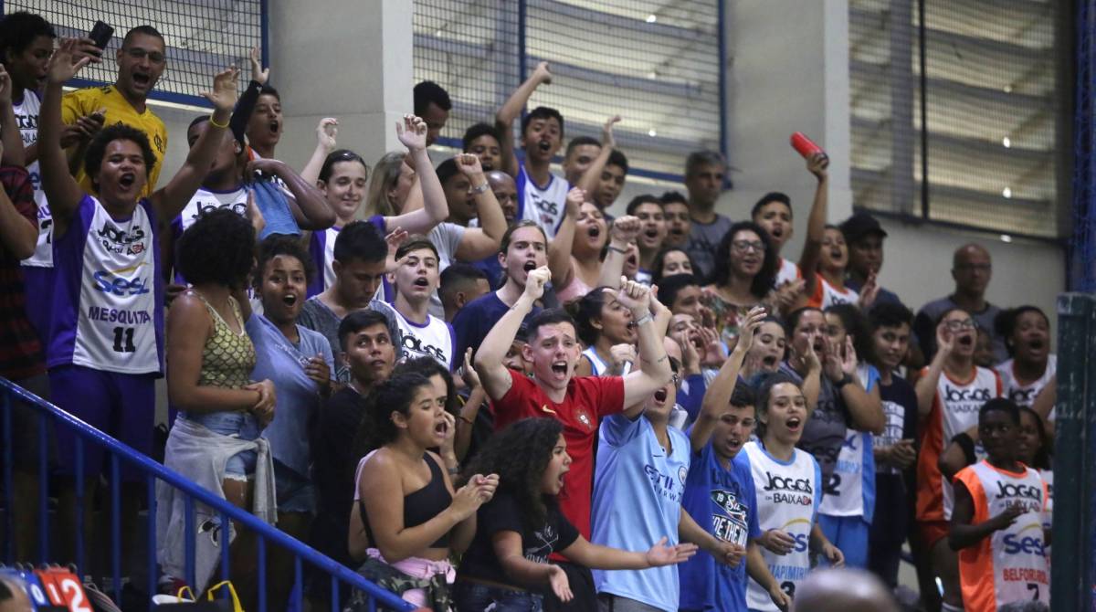 Rio,21/09/2019 - São João de Meriti. Baixada. Comercial. XXII Jogos da Baixada. Vôlei Feminino Sub 17. Torcida.Foto: Fernanda Dias / Agência O Dia.