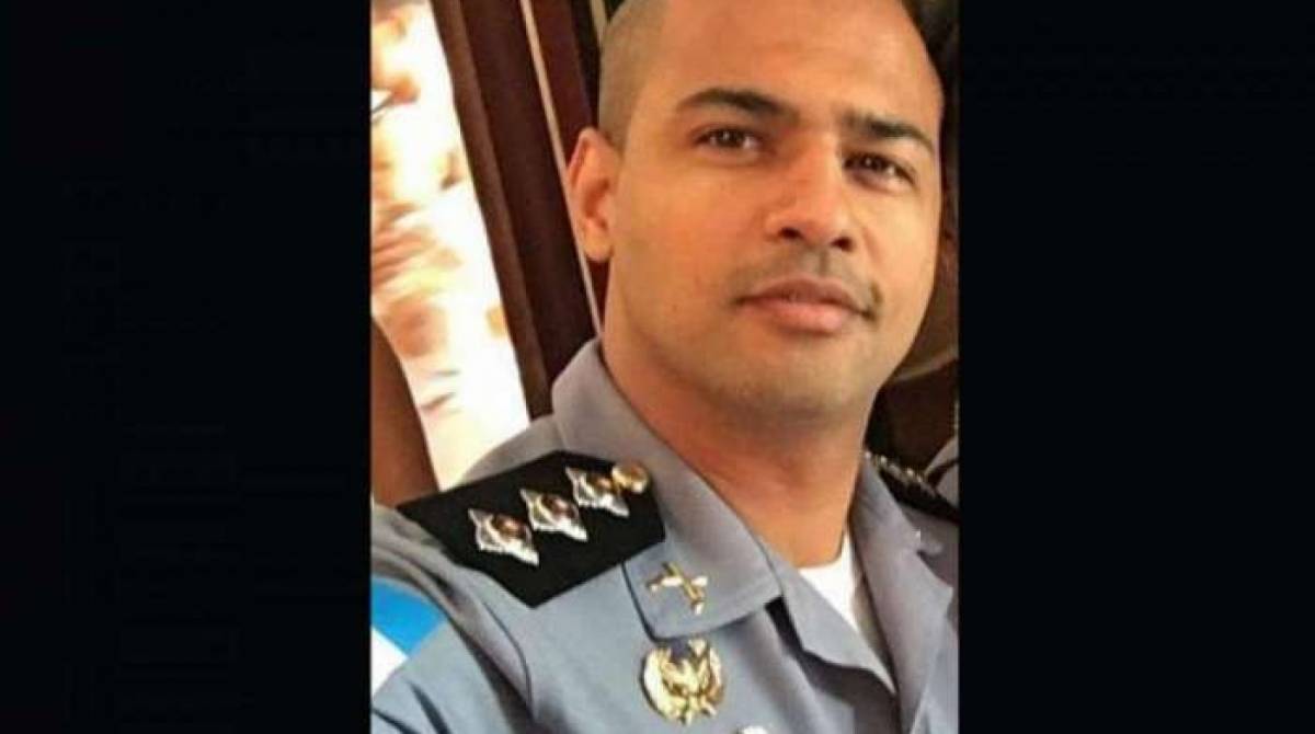 Capitão Estefan Contreiras foi baleado enquanto chegava no trabalho - Reprodução
