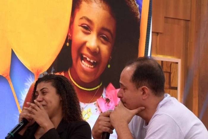 Os pais de Ágatha falaram pela primeira vez três dias depois da morte da menina
