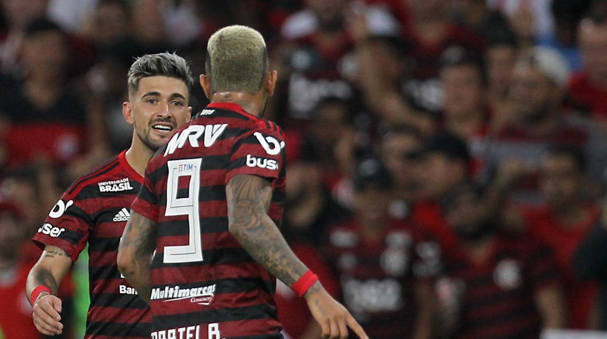 Arrascaeta e Gabigol mostram entrosamento em campo: dupla já fez 46 gols no Brasileiro - Luciano Belford/Agência O Dia
