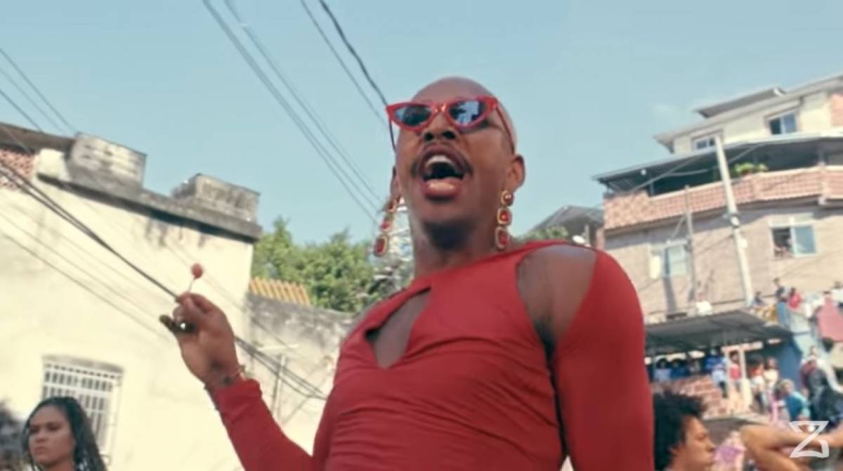 Nego do Borel estrela clipe 'Me Solta', gravado no Morro do Borel. A produção concorre ao Grammy Latino na categoria melhor vídeo musical curto