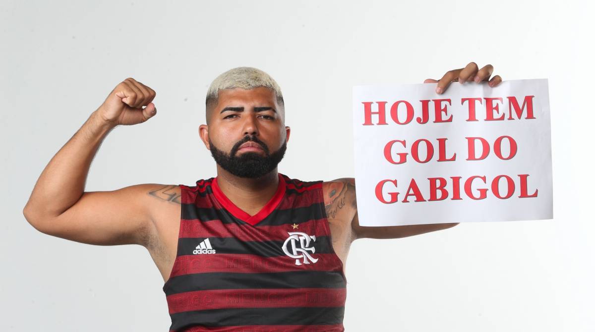 Sosias do Flamengo visitam fazem ensaio para o Jornal O DIA e Meia Hora. Foto: Daniel Castelo Branco / Agencia O Dia