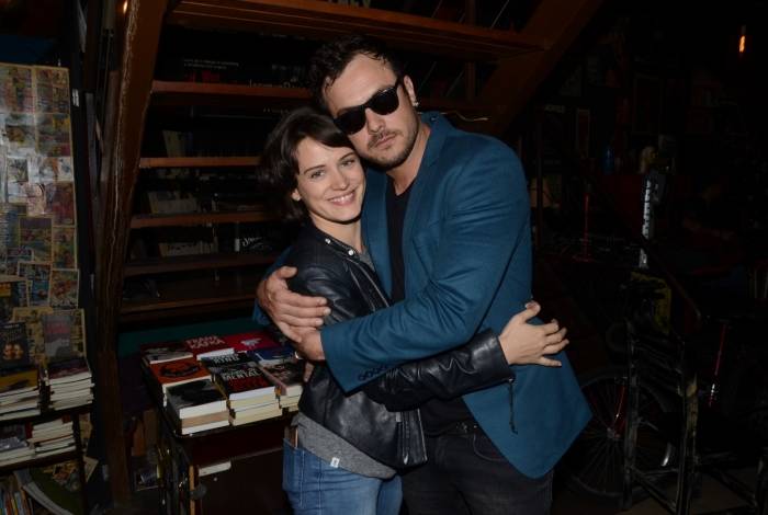 Bianca Bin e Sergio Guizé - Eduardo Martins / AgNews