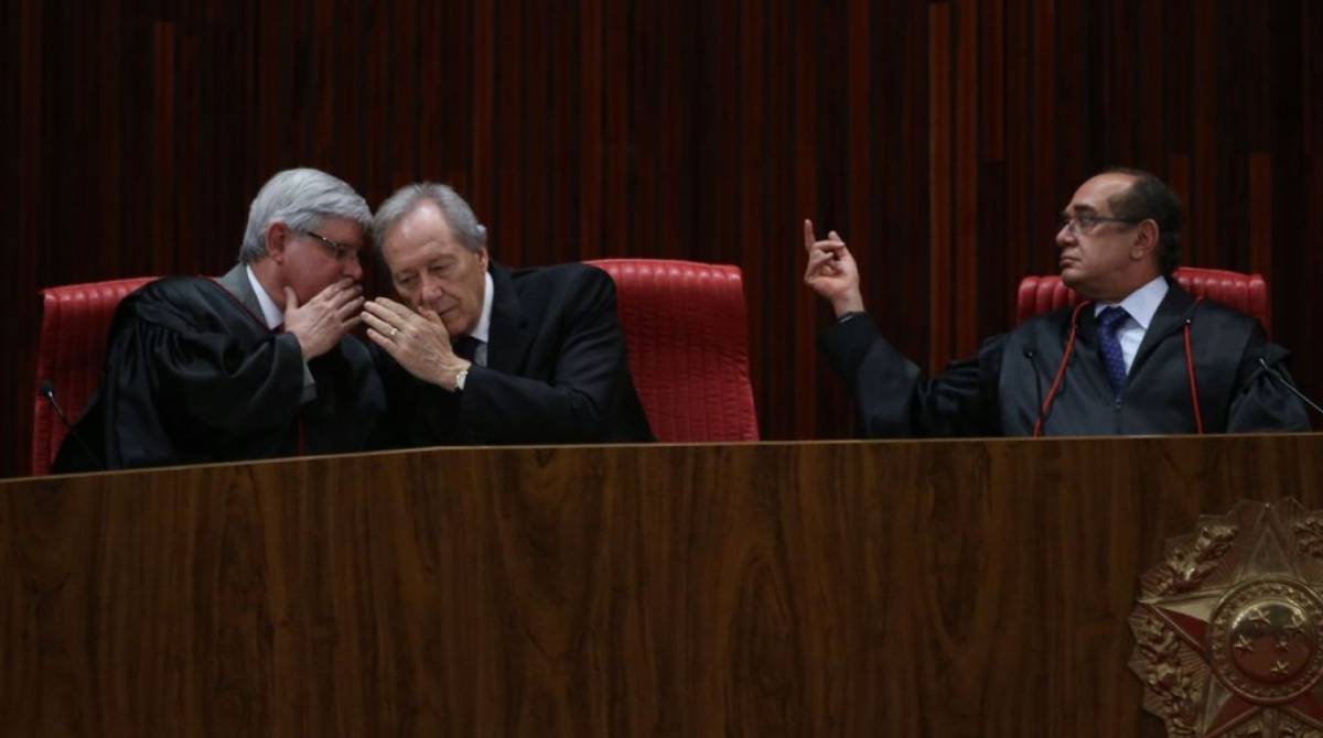 O ministro do STF, Ricardo Lewandowski, o ex-procurador-geral da República, Rodrigo Janot, e o ministro Gilmar Mendes - Fabio Rodrigues Pozzebom/Agência Brasil