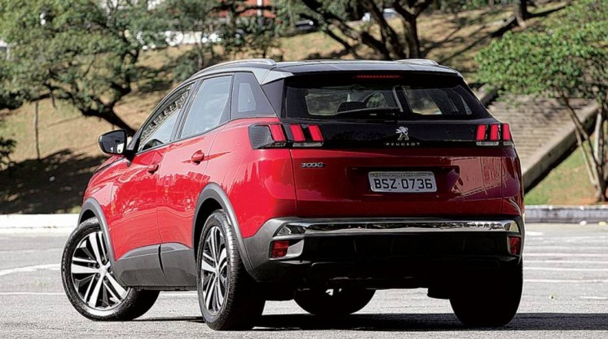 O Peugeot na versão Allure flex é vendido por R$ 139.990, mas com todos os opcionais alcança os  R$ 166.990