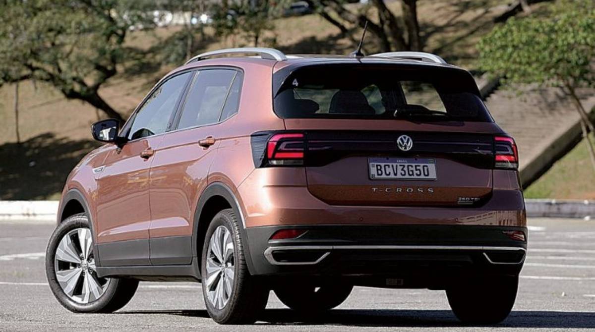 O Volkswagen T-Cross na versão topo Highline é vendido por R$ 109.990, mas alcança os R$ 128 mil com todos os opcionais