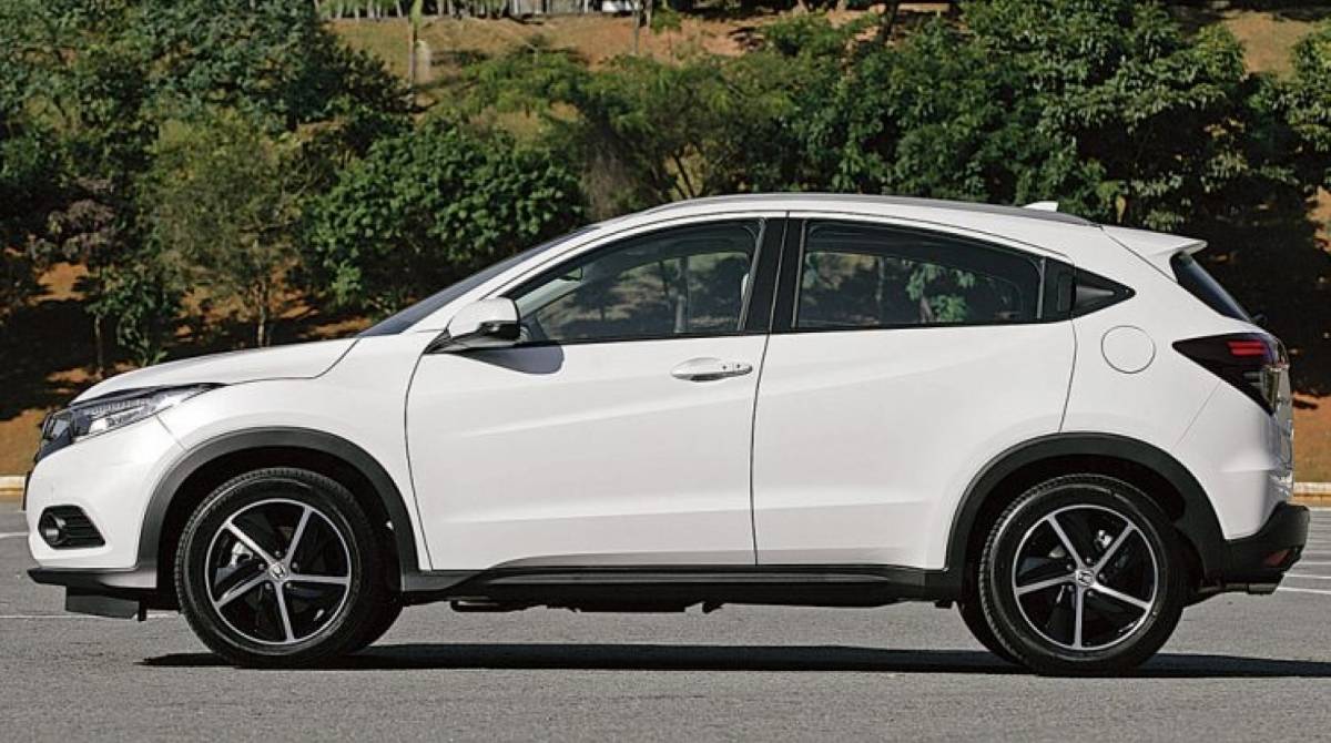 O Honda HR-V na versão turbo Touring é vendido por R$ 139.900. A configuração já é completa de fábrica