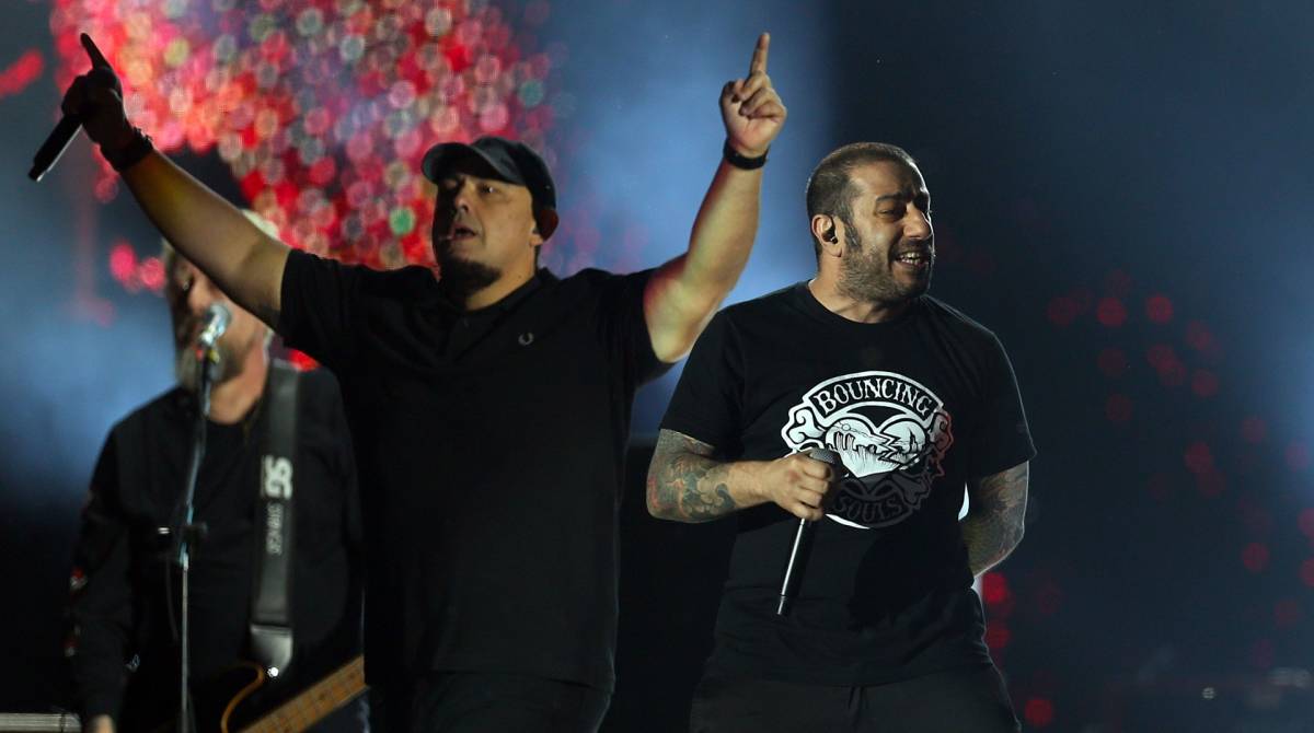 Digão, do Raimundos, e Badauí, do CPM22, se apresentam no Palco Mundo