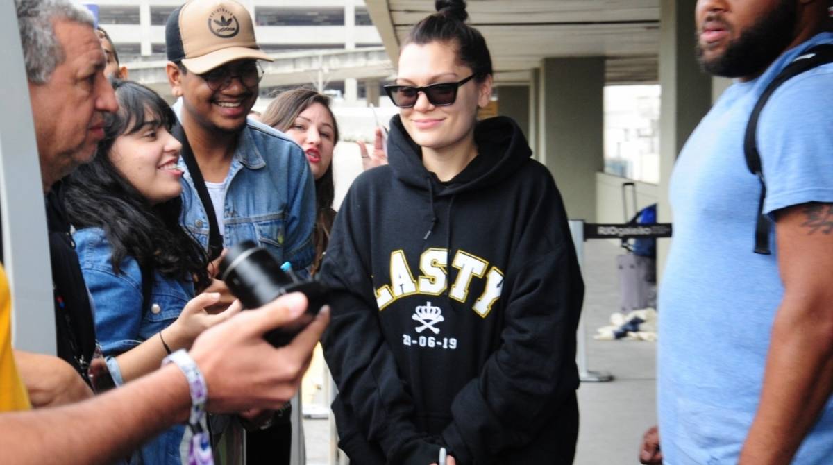 Jessie J desembarca no Rio