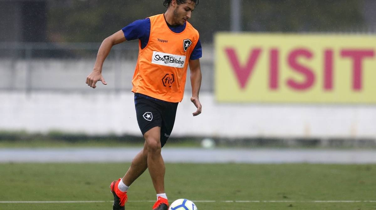 Marcinho, ex-Botafogo, vai prestar depoimento sobre acidente que matou um professor no Recreio - VITOR SILVA/BOTAFOGO