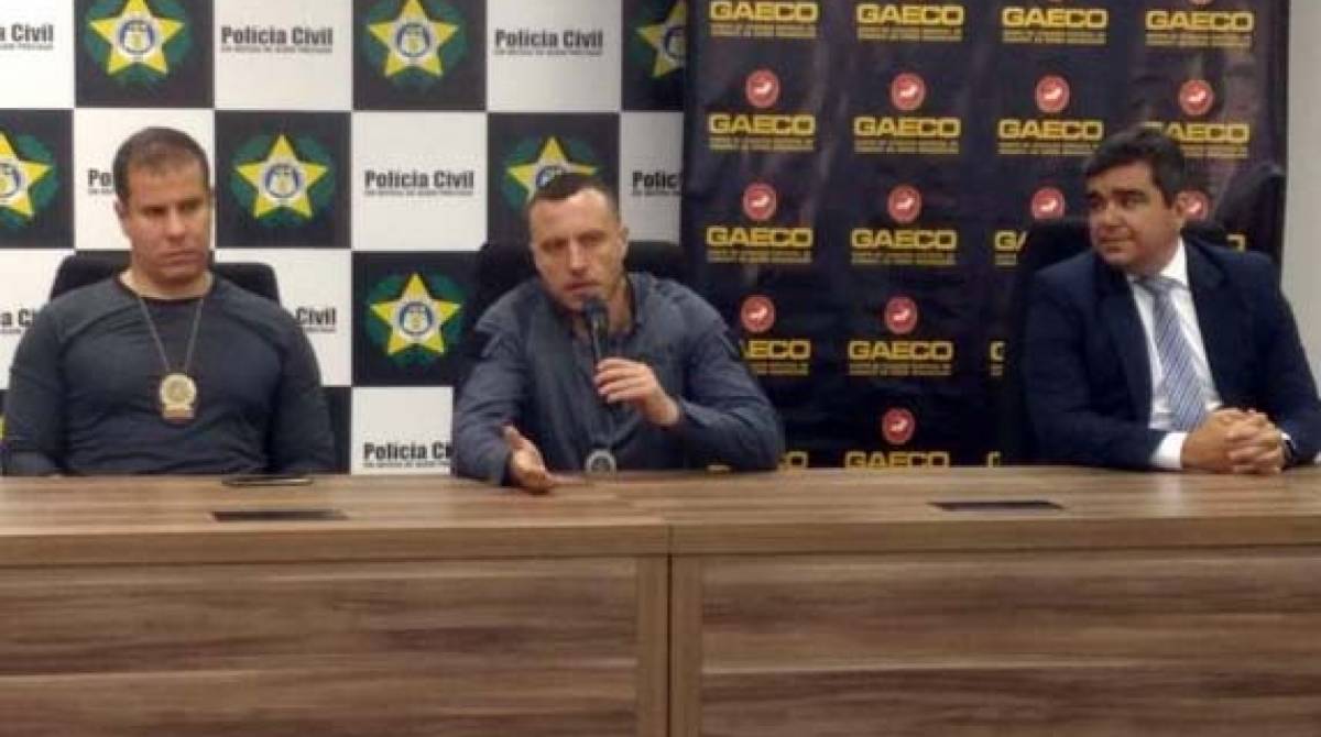 Os delegados da DRFC, Vinícius Miranda e Edson Henrique Damasceno e o promotor Bruno Gangoni