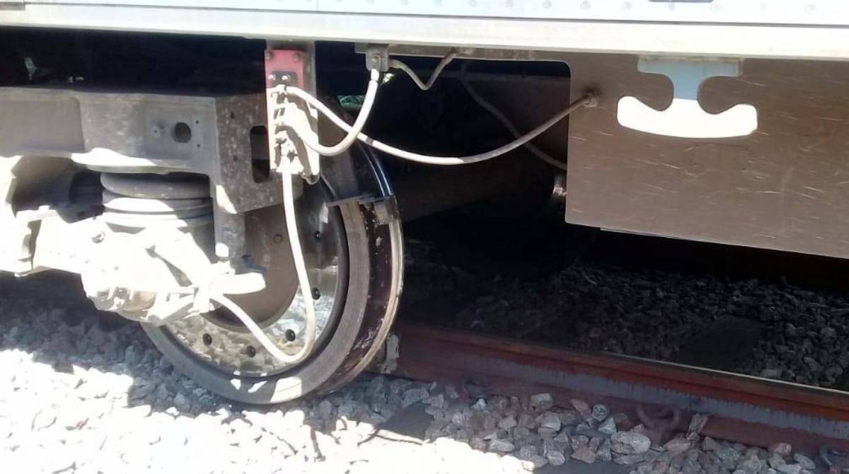 Descarrilamento aconteceu no início da tarde desta terça - WhatsApp O DIA (21-98762-8248)