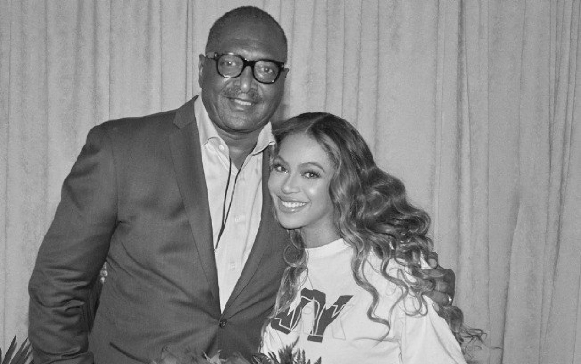 Beyoncé e o pai
 - Reprodução/Instagram/@beyonce