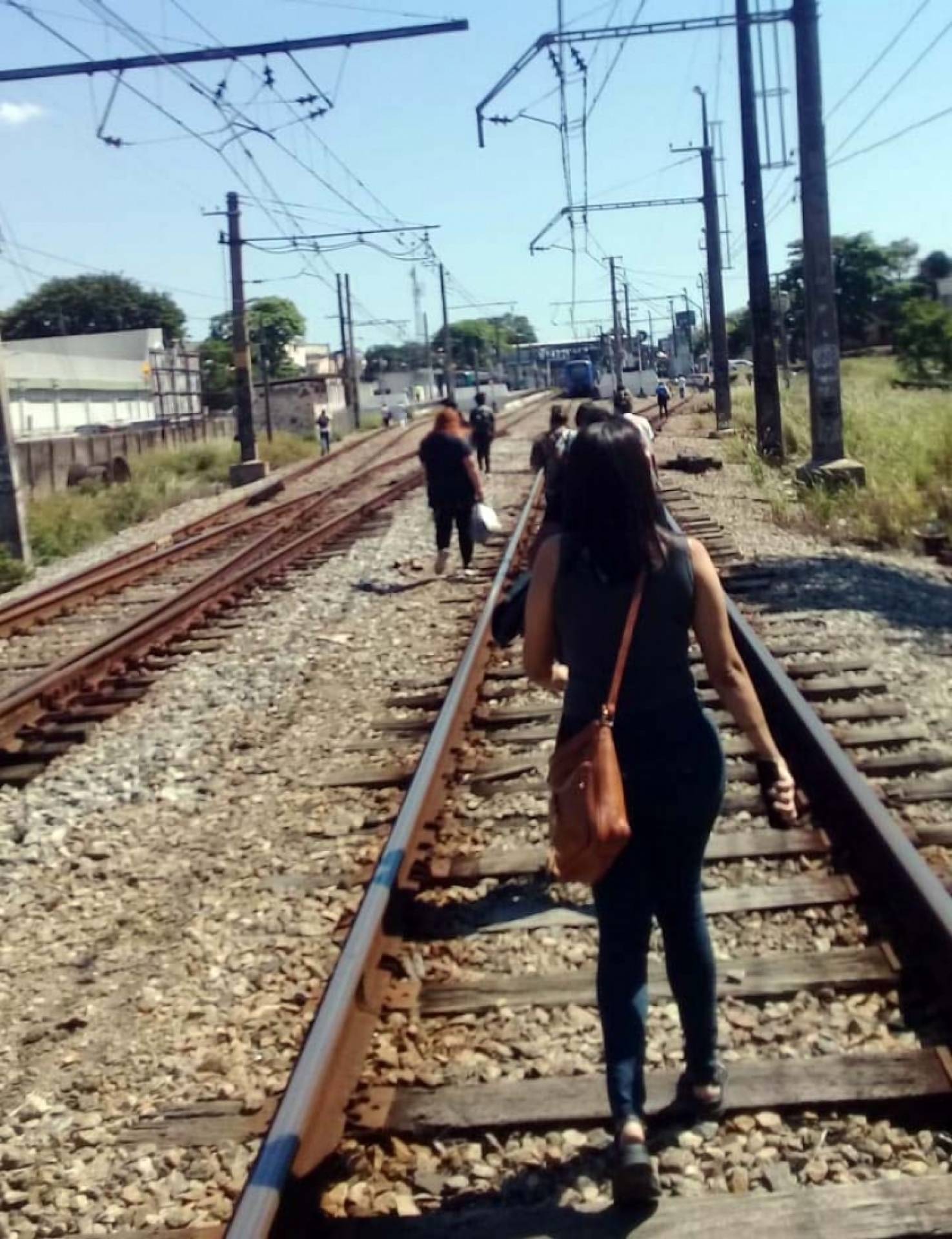 Descarrilamento aconteceu no início da tarde desta terça