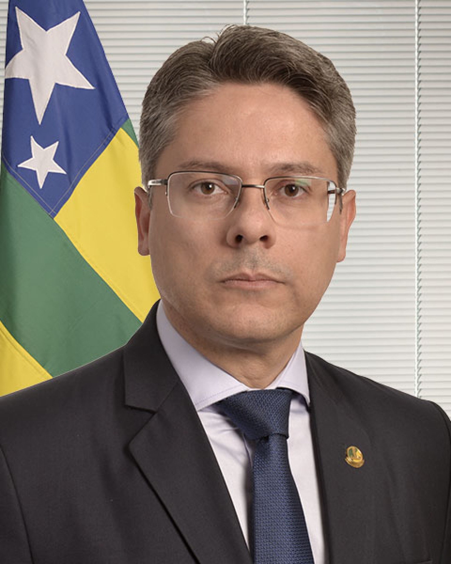 Queda do Portal da Transparência 'aumenta a suspeita de problemas sérios', diz senador