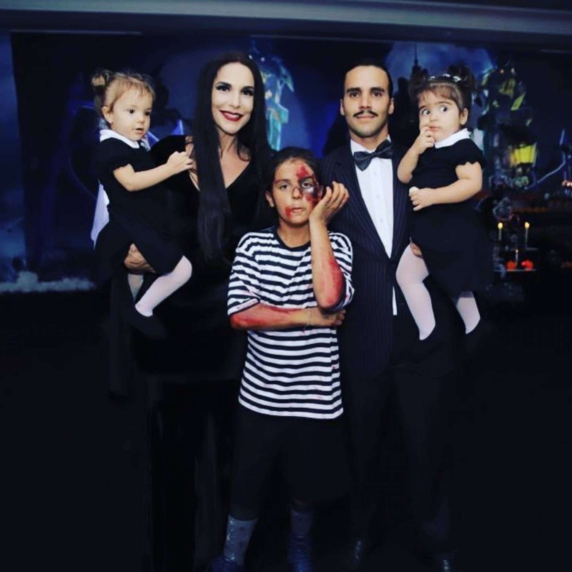 Ivete Sangalo vira Mortícia Addams por um dia  - Reprodução de internet