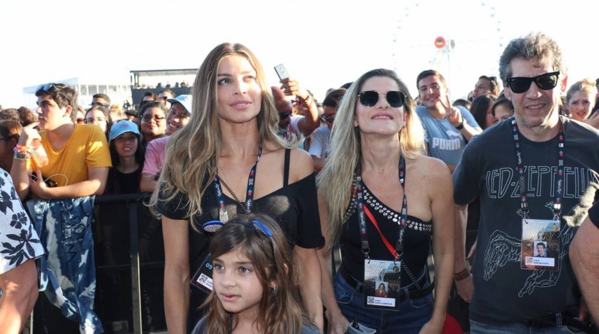 Grazi com a filha Sofia e a atriz Ingrid GuimarÃ£es - Agnews