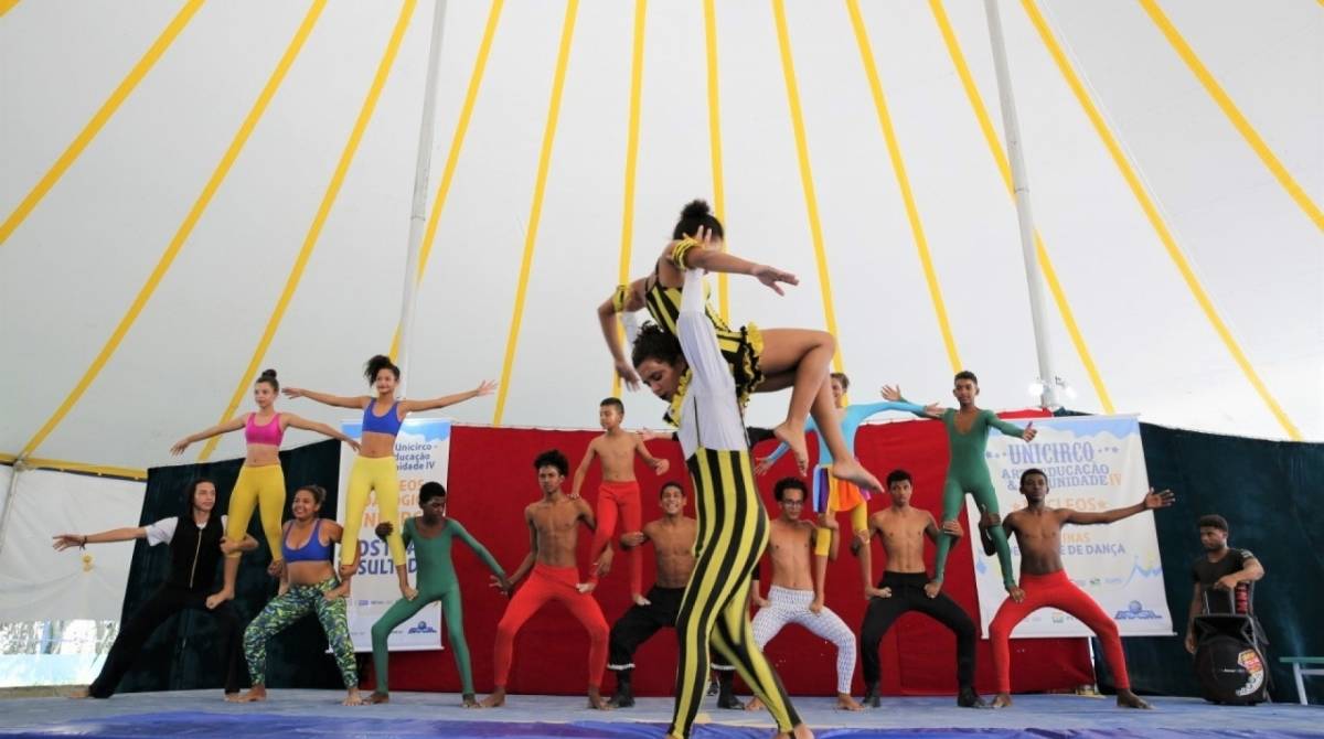 Participantes da Escola de Circo Unicirco, do ator e circense Marcos Frota, vão mostrar sua arte - Divulgação