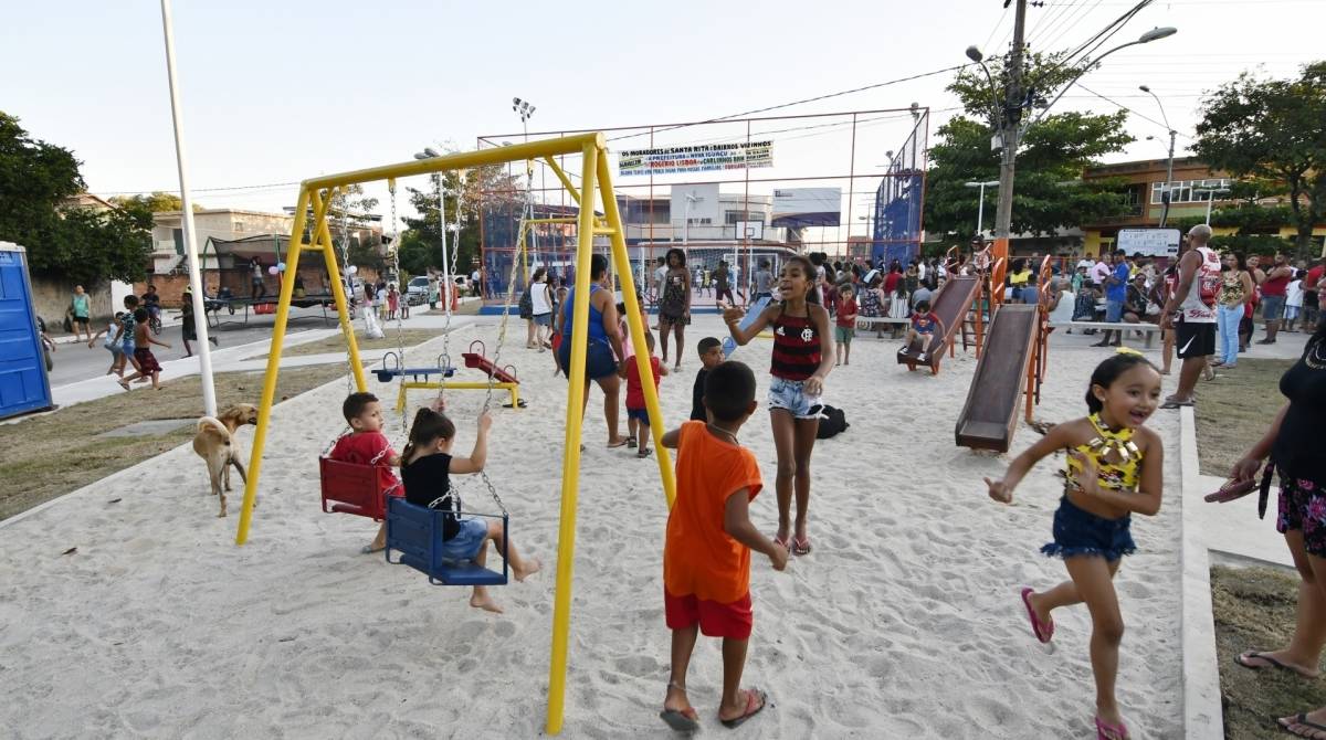 Brinquedos novos em um bonito playground foram entregues &agrave;s crian&ccedil;as  - Alziro Xavier /Divulga&ccedil;&atilde;o PMNI