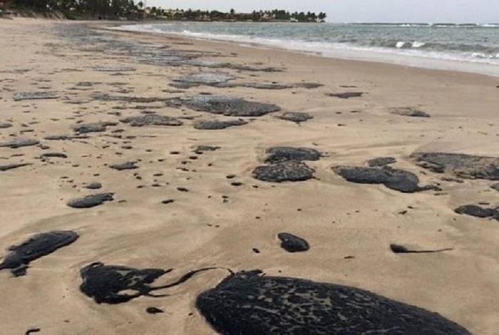  Primeiras manchas foram localizadas no litoral nordestino no início de setembro