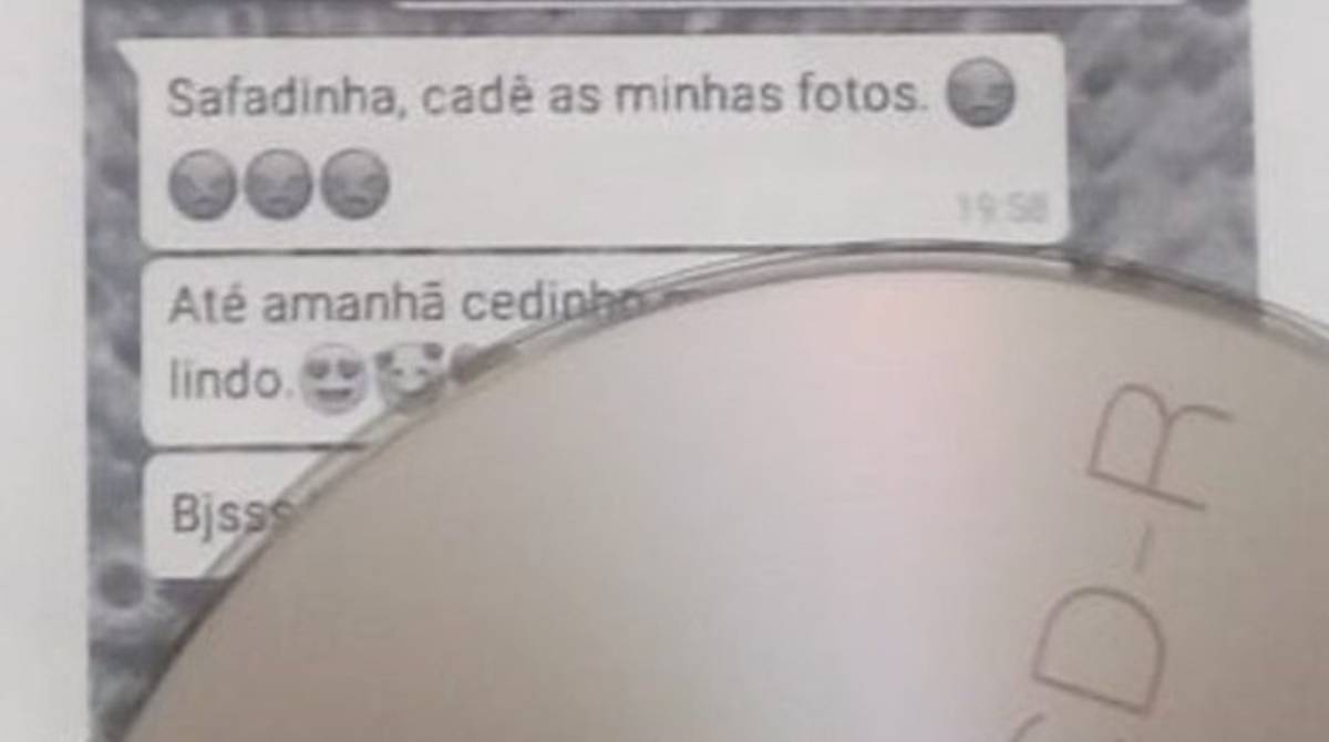 'Mas a gente tem que disfarçar um pouquinho, se não vai dar muita bandeira. Você quer ver eu preso?' diz o professor em um dos áudios - Arquivo pessoal