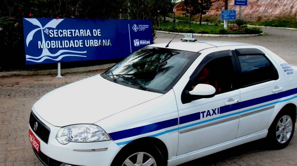 Os taxistas de Macaé precisam levar seus veículos para fazer a verificação dos taxímetros este mês - Juranir Badaró/Arquivo prefeitura de Macaé