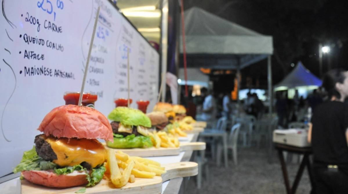 A Campos Oktoberfest vai ocupar a Praça do Liceu durante cinco dias com muito rock regado a cerveja e gastronomia locais