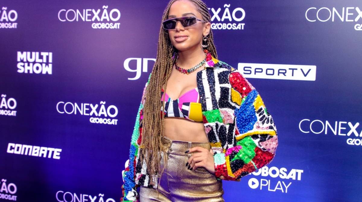 Anitta em evento em São Paulo na noite desta quinta-feira
