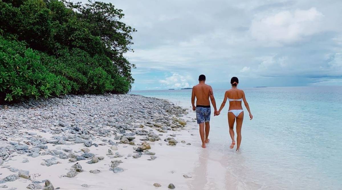 Renato G&oacute;es e Thaila Ayala curtem lua de mel nas Ilhas Maldivas