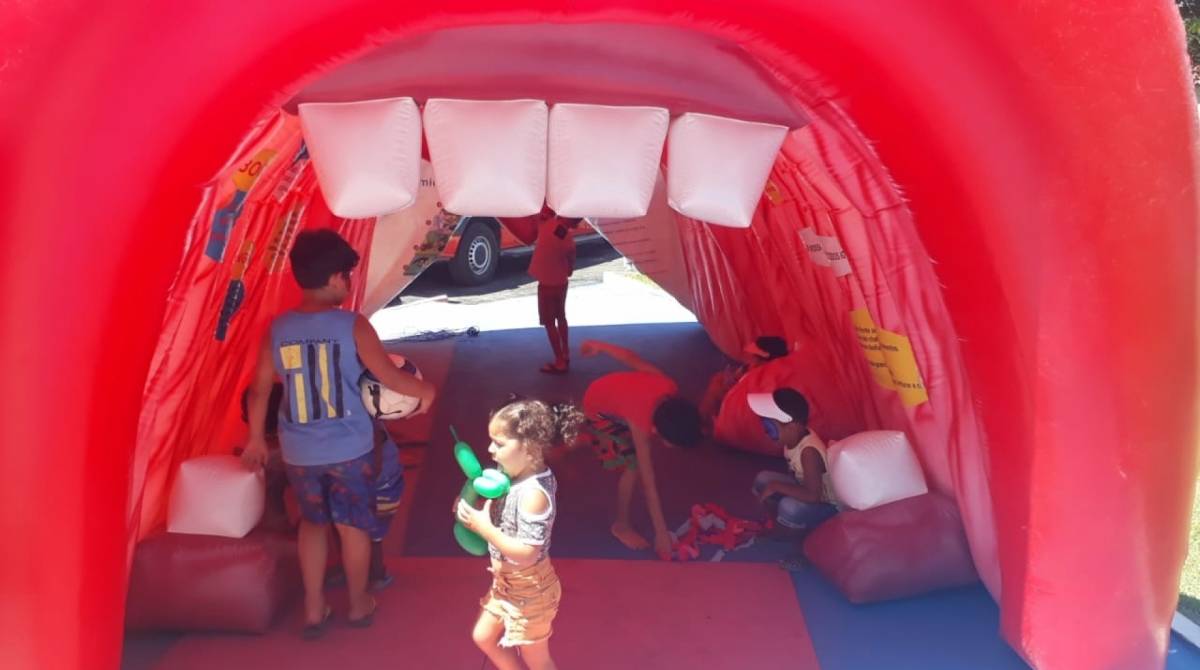 As crianças se divertiram no bocão da Secretaria de Saúde