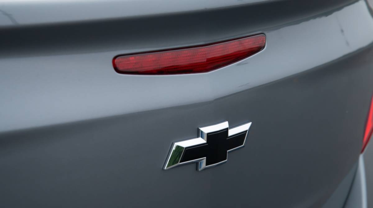 Chevrolet Onix Plus Joy na linha 2020