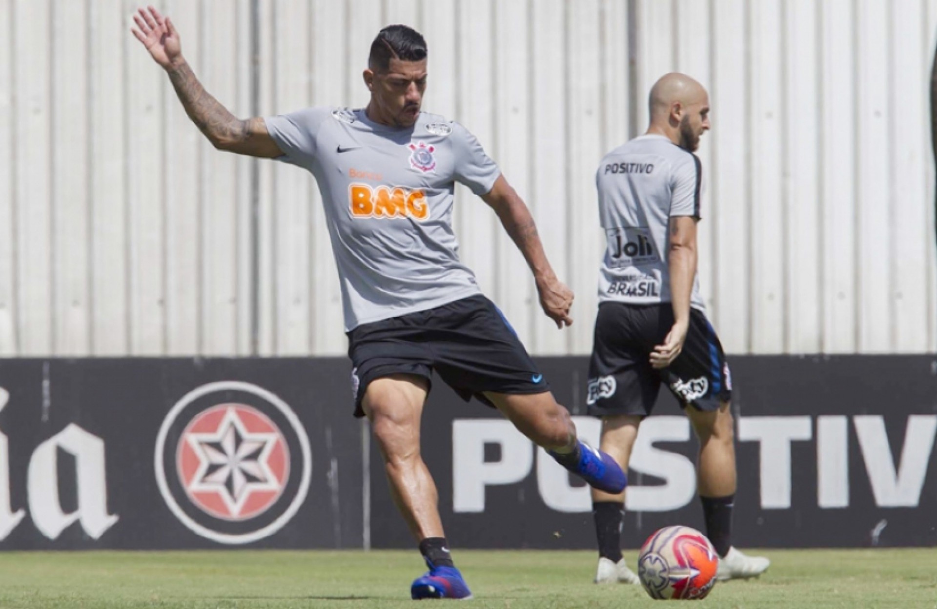 Oferecido a Bota e Vasco, Ralf negocia com a Ponte Preta após dois meses desempregado