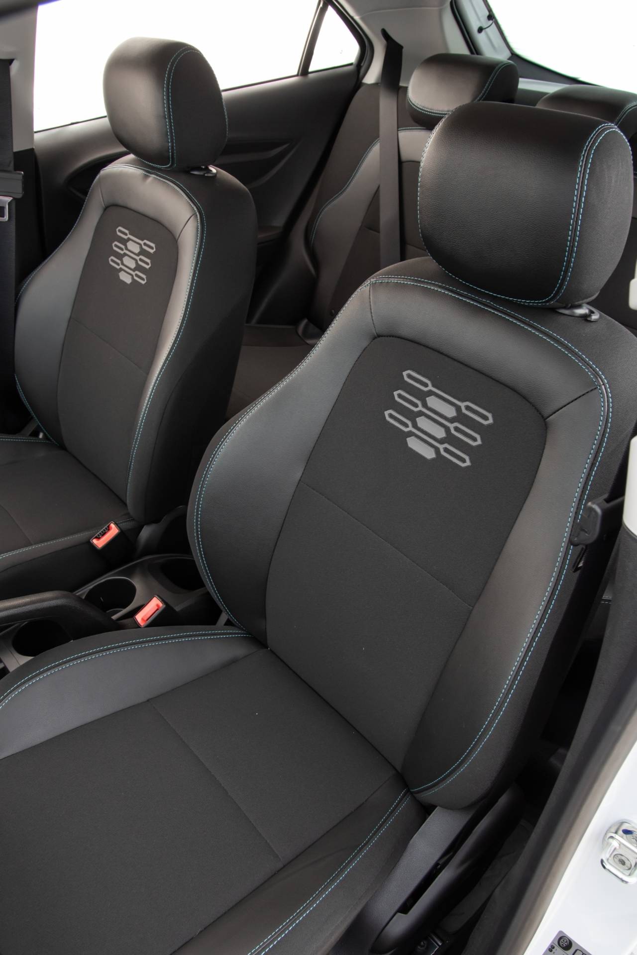 Chevrolet Onix Plus Joy na linha 2020