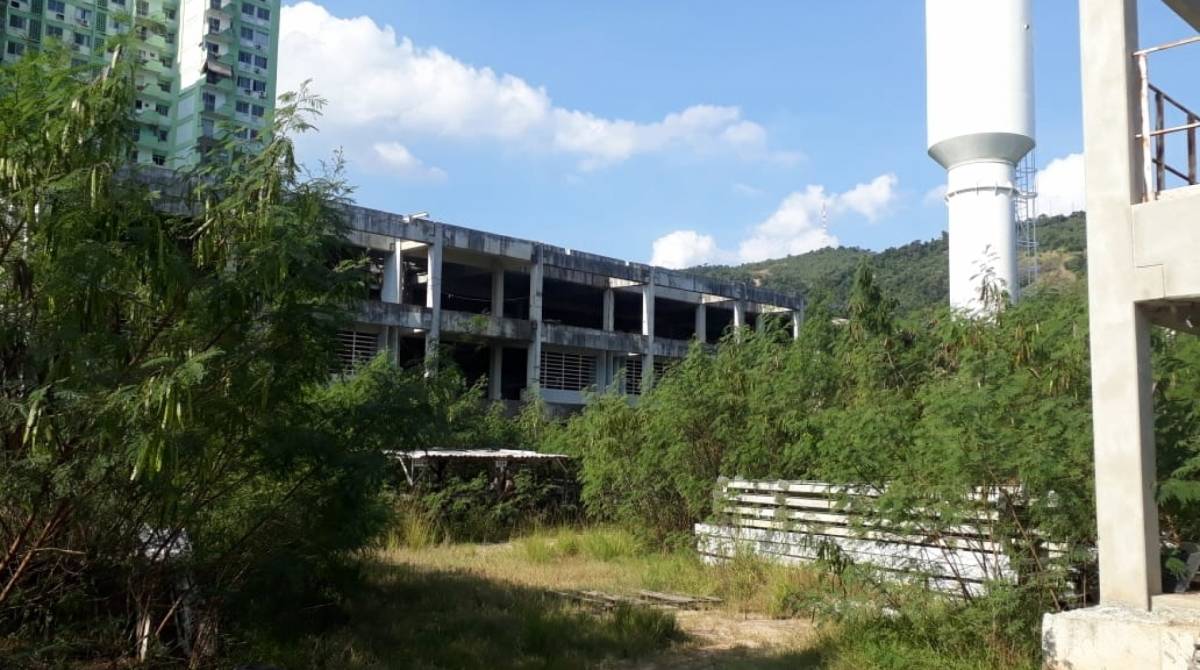 Espaço de Desenvolvimento Infantil tem obras paradas no Rio das Pedras