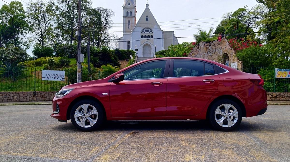 Em comparação com o Prisma, segunda geração tem 20 cm a mais de comprimento e 8 cm a mais de entre-eixos