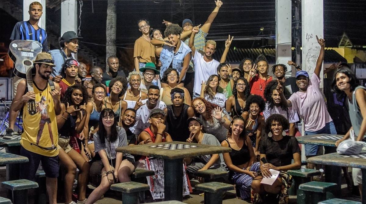 Slam da Baixada reúne apaixonados por poesias. Neste fim de semana, Caxias e Paracambi vão eleger candidato para campeonato estadual - FOTOS: DIVULGAÇÃO