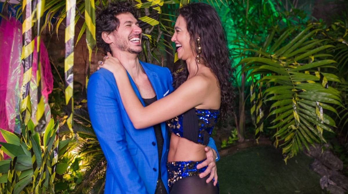 D&eacute;bora Nascimento e o namorado, Luiz Perez - Reprodução/Facebook