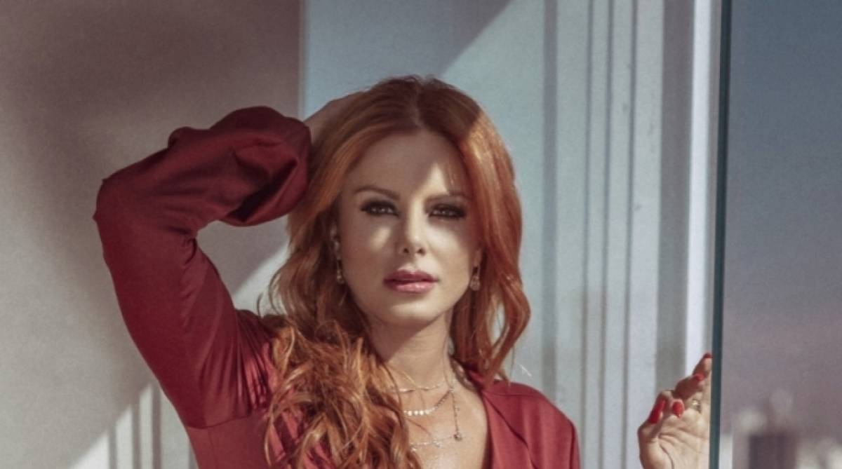 N&uacute;bia Oliiver