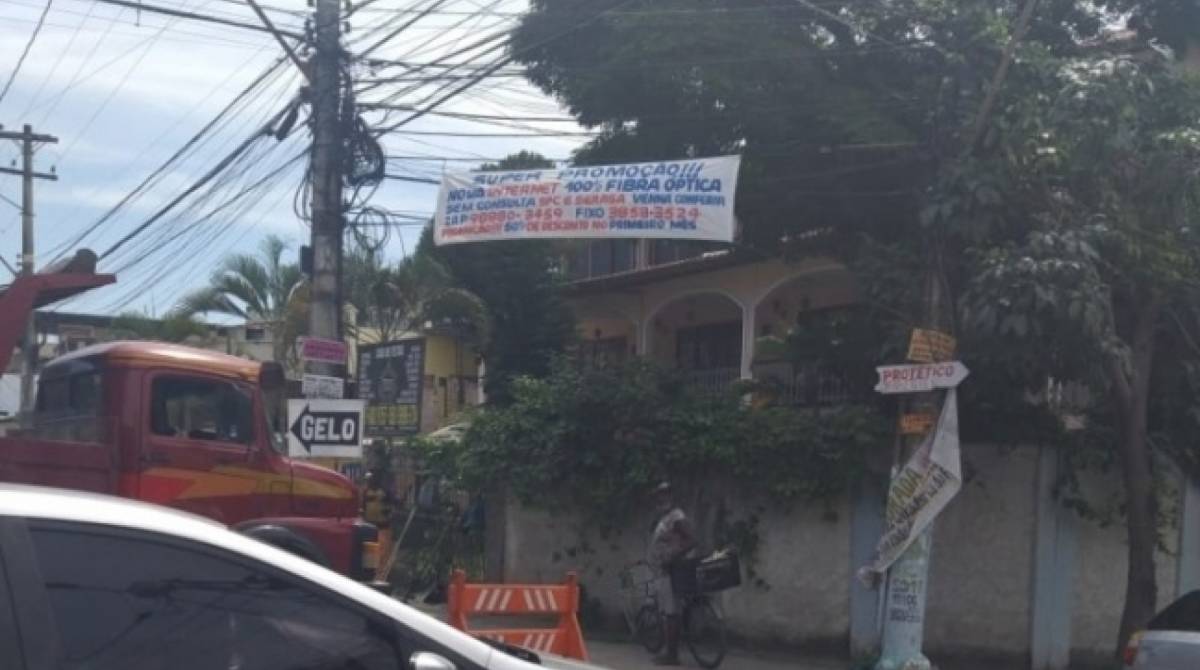 Após matéria do DIA, traficantes retiraram faixas com oferta de internet das ruas de São Gonçalo
- Divulgação