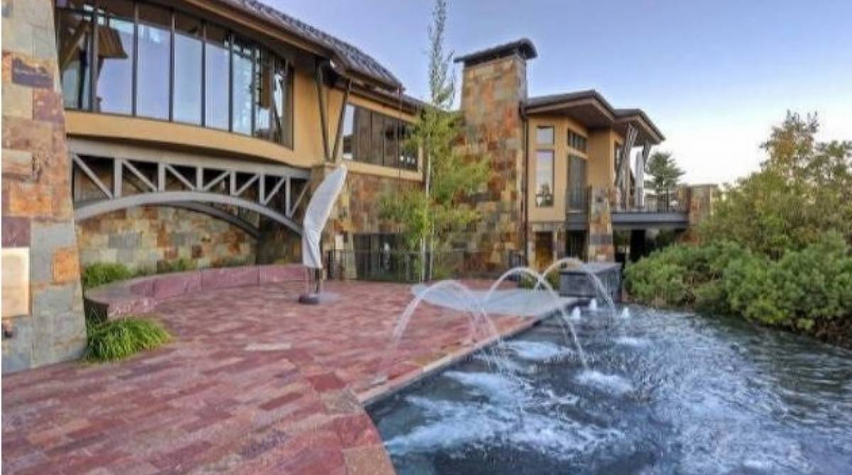 Mansão de Michael Jordan está à venda nos Estados Unidos