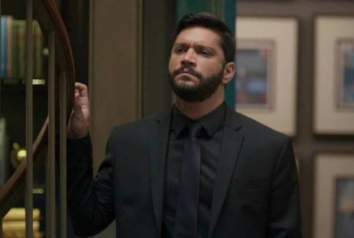 Diogo (Armando Babaioff) em Bom Sucesso - Divulgação