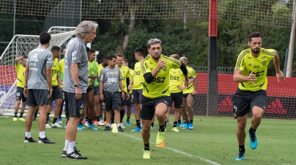 Arrascaeta, meia do Flamengo, em treino
