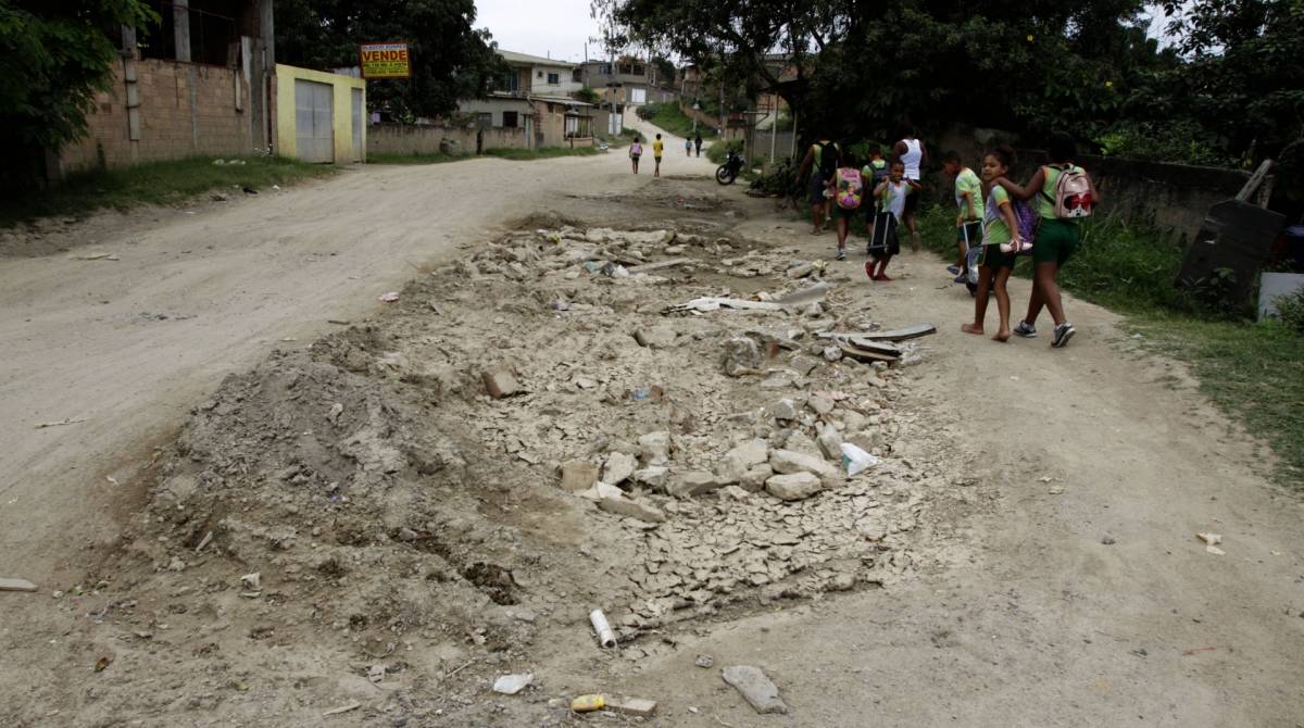 Rio,21/10/2019 - QUEIMADOS- Caderno da Baixada, O Dia no Seu Bairro, Jardim da Fonte. Na foto, Travessa Campo Alegre .Foto: Cléber Mendes/Agência O Dia