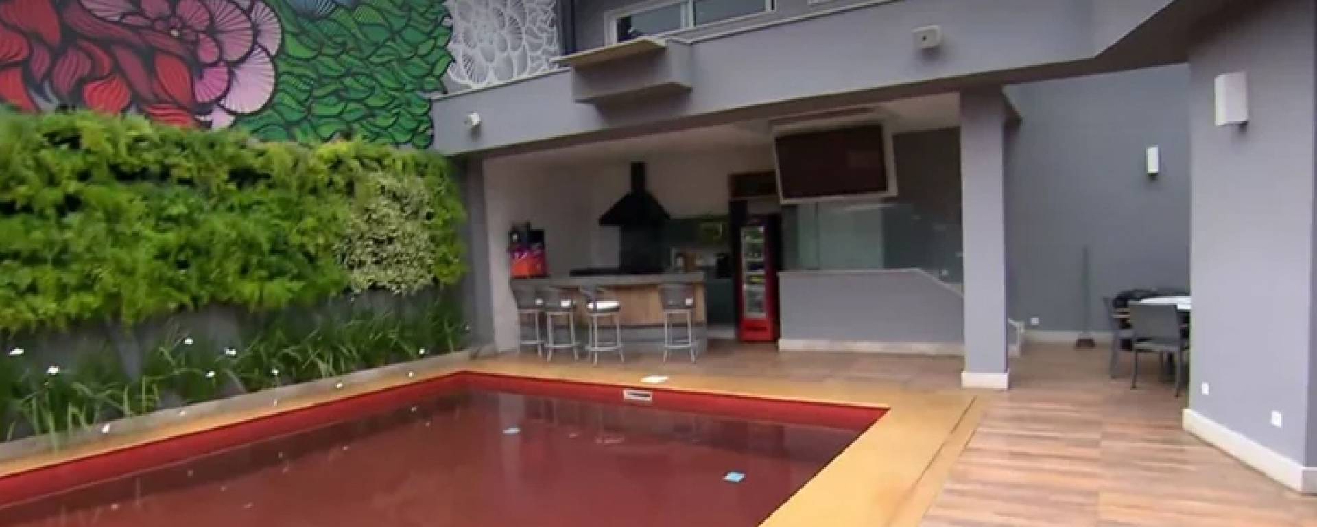 Ludmilla mostra detalhes da nova mansão