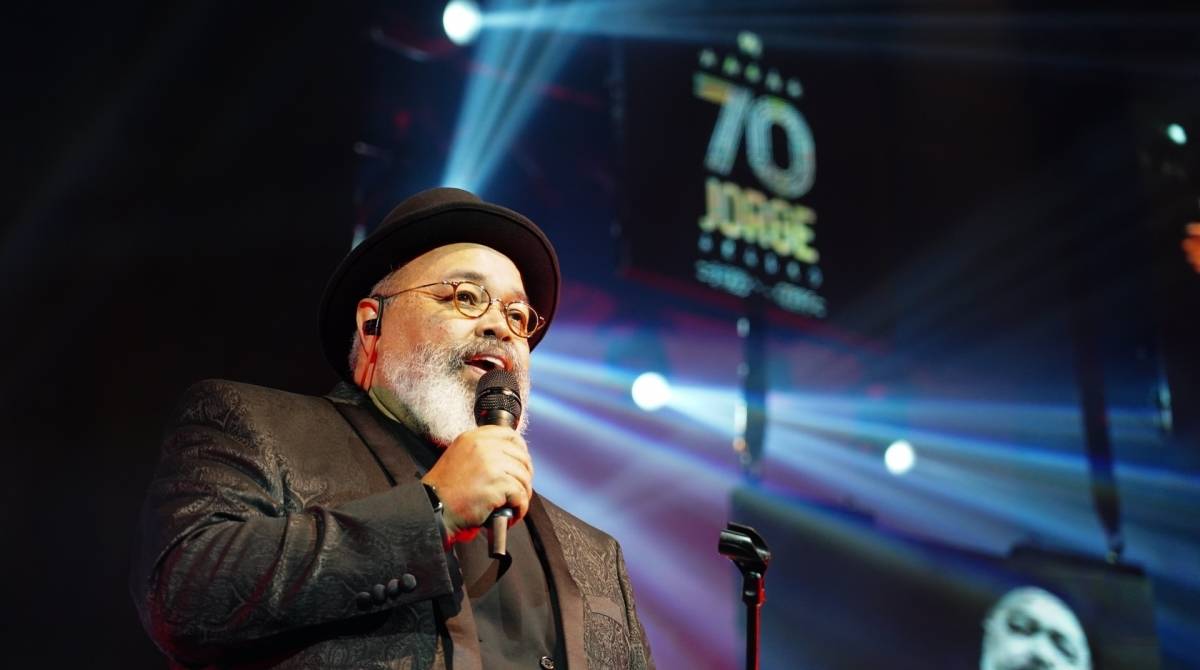 Aos 70 anos, o cantor Jorge Arag&atilde;o est&aacute; com v&aacute;rios projetos