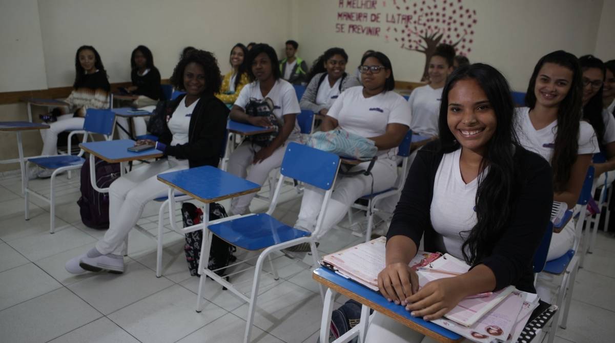 Aline da Silva está cursando Enfermagem e já faz estógio  - Ricardo Cassiano