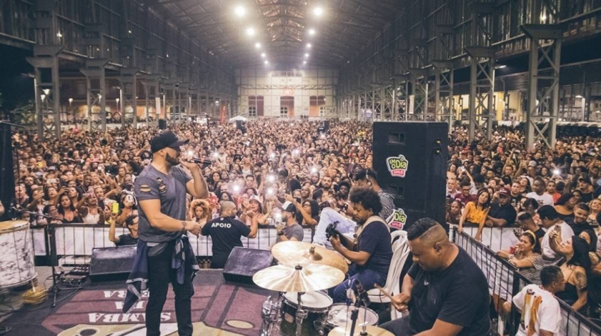 Belo no 'Samba da Feira'