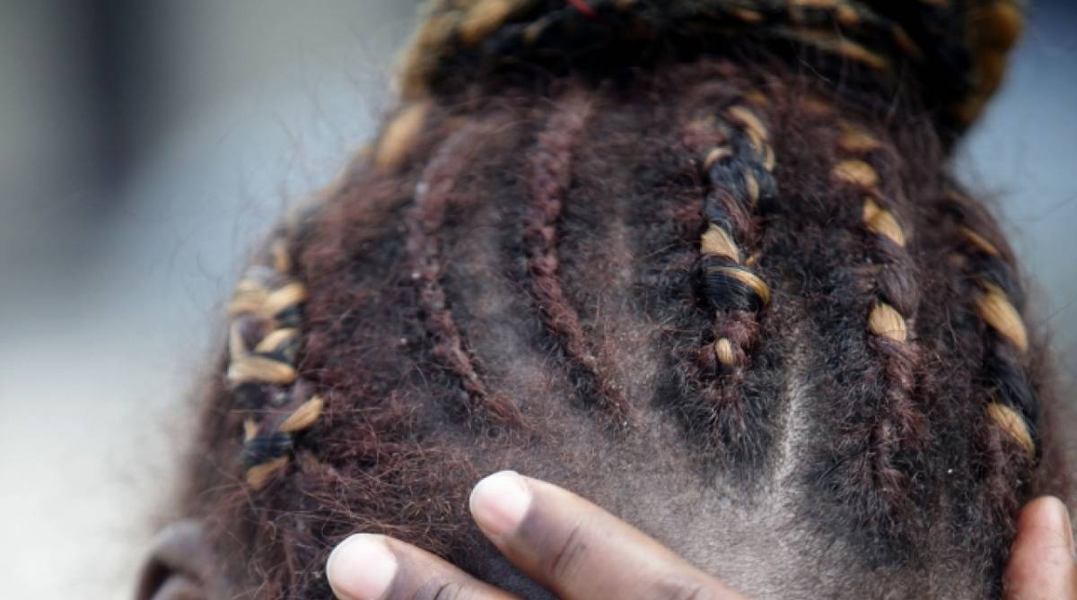 Renata Luz, tia de Lorrana Madalena da Luz, morta ap&oacute;s comer doce supostamente envenenado